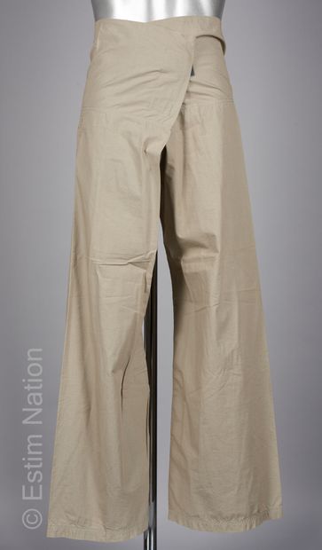 EMPORIO ARMANI, ARMANI EXCHANGE Outdoor pants in beige cotton with velcro (S 38 fr),...