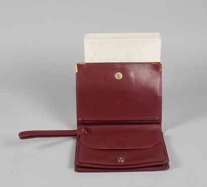 MUST DE CARTIER VINTAGE POCKET with flap, document holder decorated with its strap...
