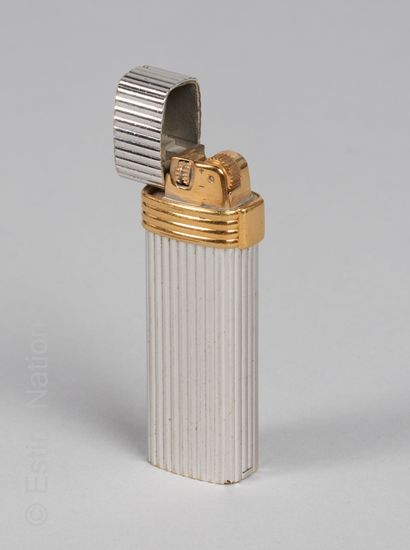 CHRISTIAN DIOR VINTAGE BRIQUET in silver and gold plated metal (micro scratches)