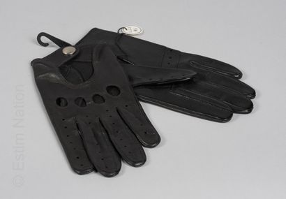 ANONYME Pair of black dipped lambskin car gloves (S 8,5) (new condition with lab...