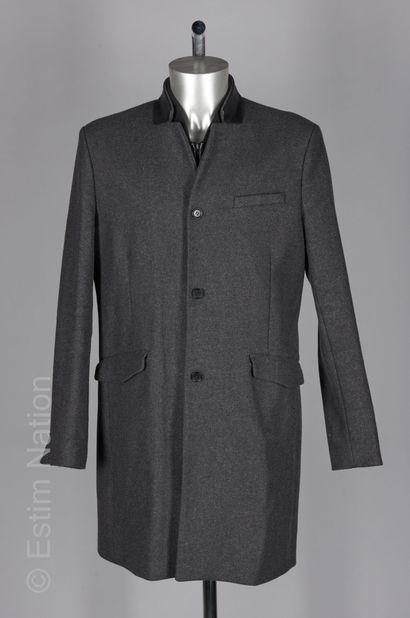 The KOOPLES Coat in grey wool gabardine, leather collar, removable ribbed and quilted...