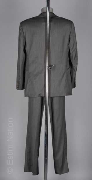 Thierry MUGLER Grey herringbone wool suit, jacket with notched collar (T 52 R), straight...