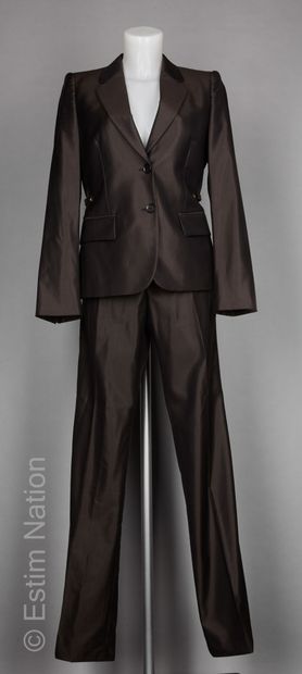 GUCCI PAR TOM FORD (2006) ENSEMBLE en laine et soie chatoyant chocolat : veste agrémentée...