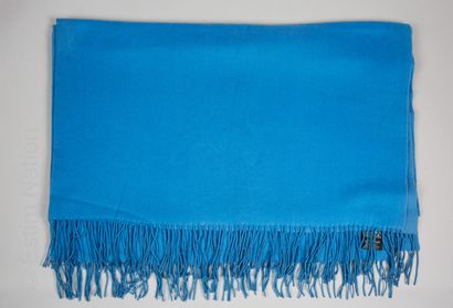 HERMES Paris PLAID frangé en laine et cachemire bleu jean (140 x 180 cm environ)...