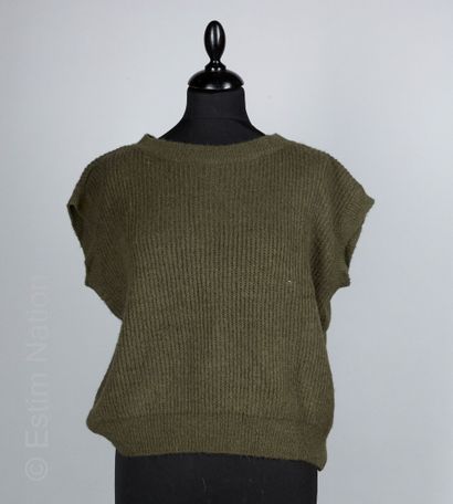 JOHANNA CINQ PULL OVER en épais tricot de laine divers (env T S et M) (sans garantie...