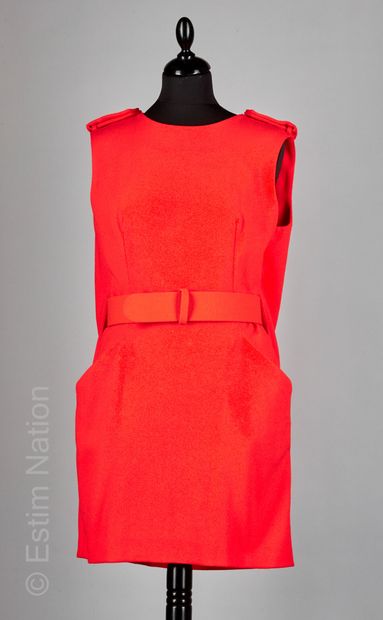 ALEXANDER MCQUEEN (COLLECTION PRE FALL 2011) Dress in orange wool crepe, chasuble...