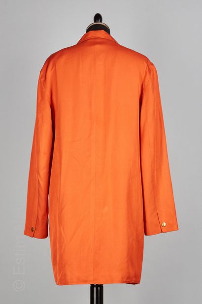 Anne Marie BERETTA Mid-season coat in pumpkin silk and polyester, snaps, two flap...