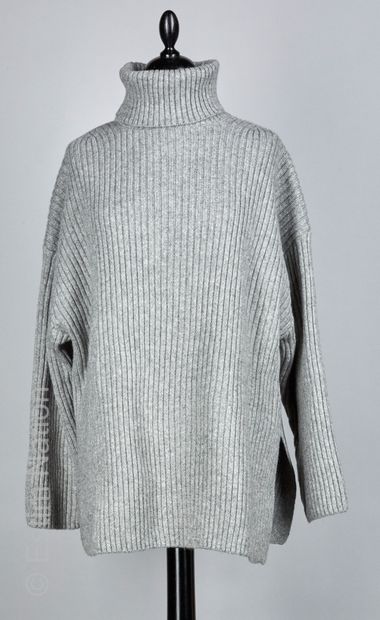 H&M WOOLSET including a beige oversize sweater, a khaki crop top, a grey oversize...