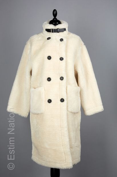 K. ZELL Coat in fake fur like polar bear, tabs on the collar, two pockets (S) (new...