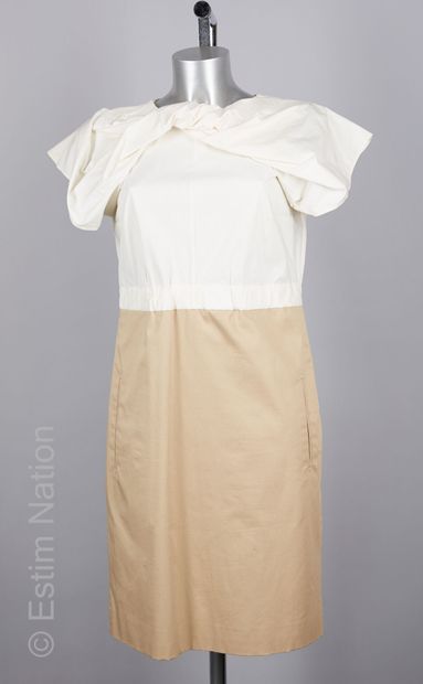 CARVEN ROBE bicolore en coton, épaules nouées drapées, taille élastique, jupe beige...