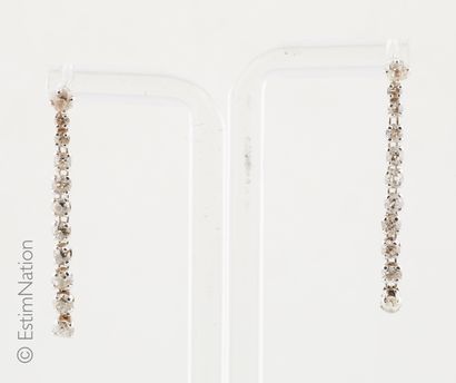 BOUCLES OR DIAMANTS Pair of combinable earrings in 18K (750°/00) white gold and old...