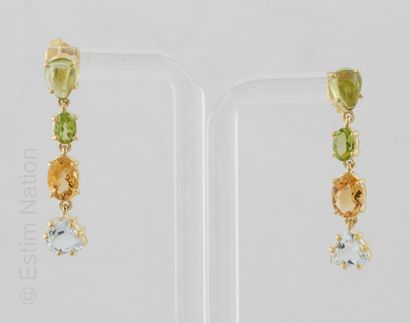 PENDANTS D'OREILLES VERMEIL, PERIDOT, CITRINE ET TOPAZE Pair of pendants of ears...