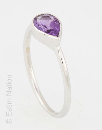 BAGUE OR ET AMÉTHYSTE Ring in white gold 9K (375 thousandths) decorated with an amethyst...