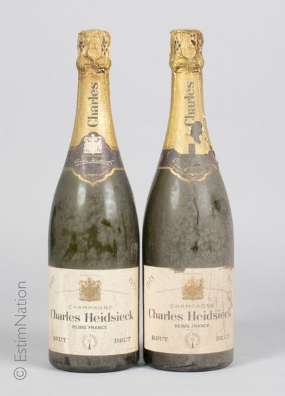 CHAMPAGNE 2 bouteilles Champagne Charles Heidsieck 1971 Vintage 

(N. bon, e. tm,...