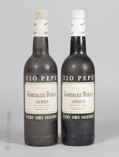 SHERRY 2 bouteilles Sherry Tio Pepe Gonzalez Byass Jerez

(16,5% vol. / 75cl) (e....