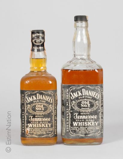 Whisky 2 bouteilles : 1 Whisky Jack Daniel's Old n°7 (Imperial Quart) Bot.1980s,...