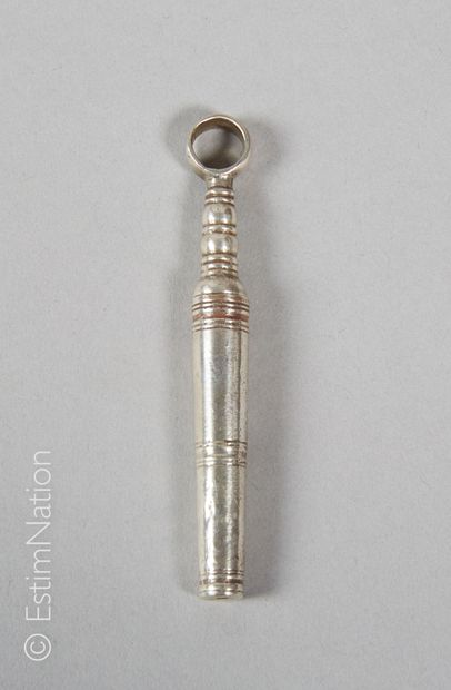 OBJETS DE VITRINE ANCIENS Travelling corkscrew in silver 925 thousandths with screw....