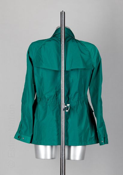 BURBERRY BRIT Emerald green polyester PARKA, multi-pocket, back flap (S 38)
