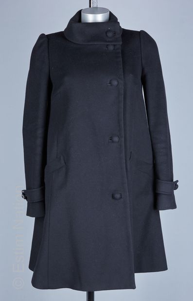 TARA JARMON Trapeze coat in black wool, folded stand-up collar, covered buttoning,...