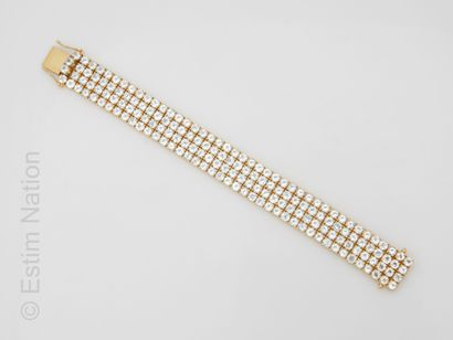 BRACELET VERMEIL ET TOPAZES Bracelet ruban en vermeil ( 925 millièmes) entièrement...