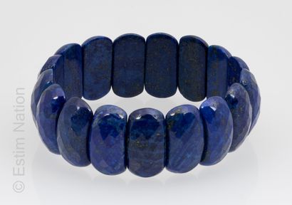 BRACELET LAPIS LAZULI Bracelet extensible composé de plaques de lapis-lazuli fac...