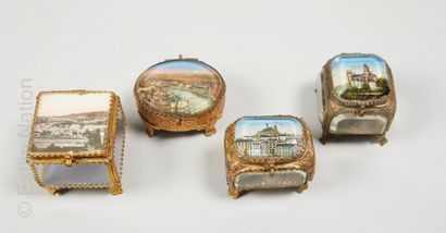 SOUVENIRS - REGIONS DE FRANCE Réunion de quatre coffrets à bijoux en laiton doré,...