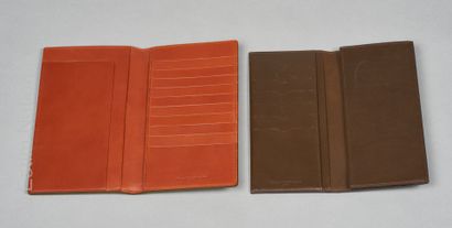 HOLLAND AND HOLLAND 
COUVERTURE porte-carte et papiers en cuir grainé noir et cuir...