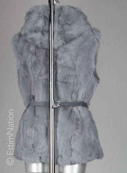 ANONYME Hooded jacket in grey glossy rabbit, two pockets, belt in grey colt style...
