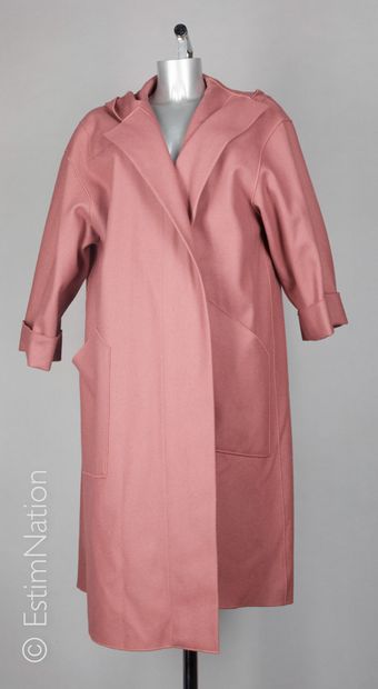 CHLOE vintage Hooded coat in old pink wool, three-quarter sleeves with lapels, hood,...