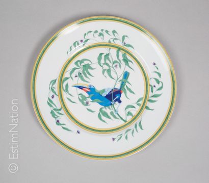 HERMES PARIS PAR LIMOGES CIRCA 1986 Porcelain plate of the model "Toucan" (signed...