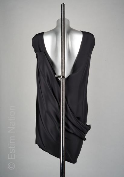 GUCCI PAR FRIDA GIANNINI (2007) COCKTAIL DRESS in black silk, draped pan effect from...