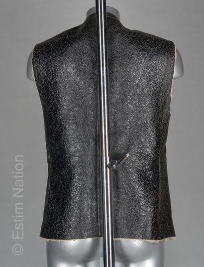 Etoile Isabel MARANT Sleeveless jacket in black cracked effect wool lambskin, zipper...