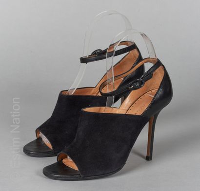ALEXA WAGNER Pair of black leather and skin open-toed slingbacks (P 38,5)