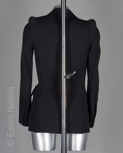 MAISON MARTIN MARGIELA X H&M (2012) VESTE en lainage noir, effet d'épaulettes, épaules...