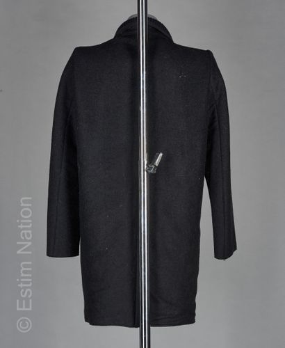 MAJE MANTEAU en polyester et laine noire, double col dont un en tricot, simple boutonnage,...