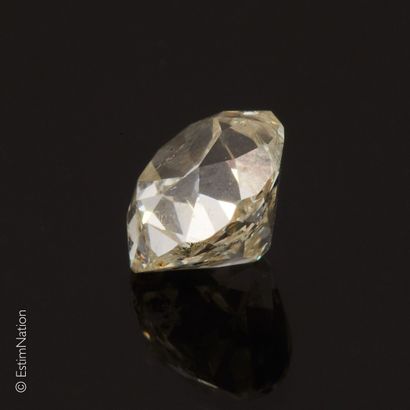 DIAMANT 1.53 CARAT Diamant taillé en coussin ancien pesant 1.53 ct ayant fait l'objet...