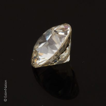 DIAMANT 1.74 CARAT Diamant rond de taille ancienne pesant 1.74 ct ayant fait l'objet...