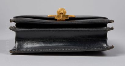 HERMES CIRCA 1980 DOCUMENT POCKET in black box with two gussets, gold plated metal...