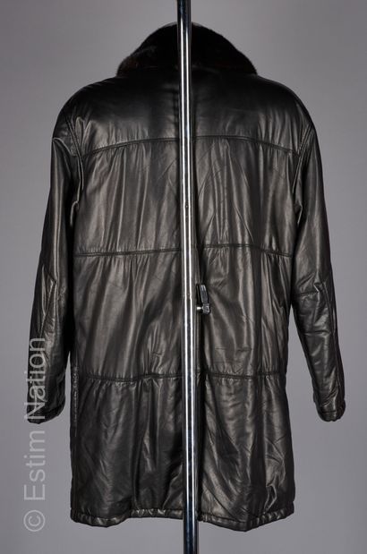 ZILLI Raphaël" coat in black plunged lambskin, three zipped pockets, double buttoning...