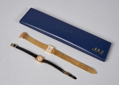 MONTRE OR JAUNE Yellow gold bracelet watch 18K (750 thousandths) chased. White dial,...