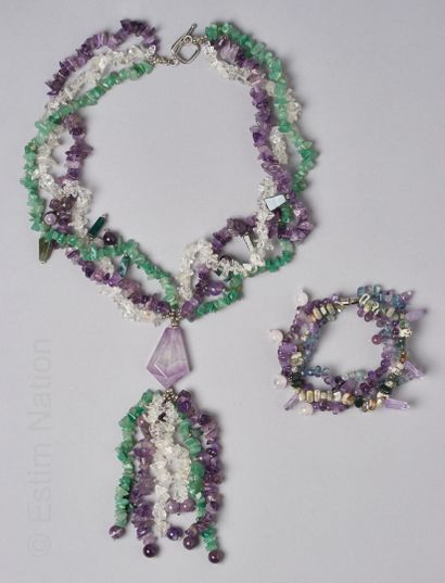 ANONYME PARURE composée de perles d'améthyste, jadéite, cristal de roche : collier...