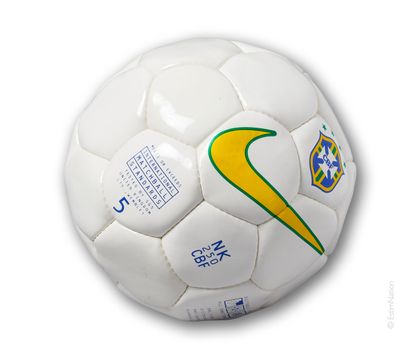 FIFA COUPE DU MONDE FRANCE 1998 FINALE - YOURI DJORKAEFF 
BALLON de l'équipe du Brésil...
