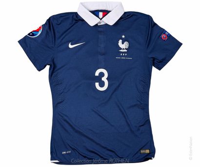 PATRICE EVRA N°3 MAILLOT DE FOOTBALL, défenseur international français (81 sélections),...