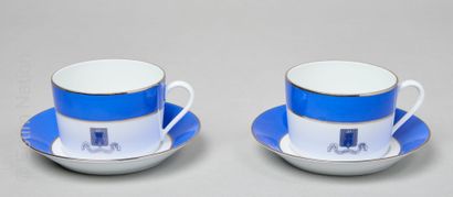 PORCELAINE - LA TOUR D'ARGENT HAVILAND LIMOGES

Paire de tasses à café et leur sous-tasse...