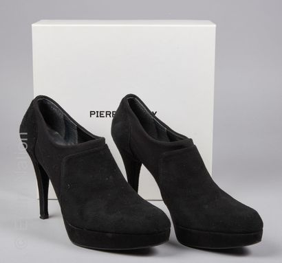 STUART WEITZMANN Pair of black suede wedge shoes (P 8.5 or about P 39) (near new...