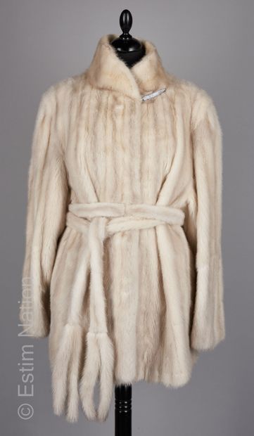 ANONYME VINTAGE 3/4 length mink coat, high collar, hook, double belt with mink tails...