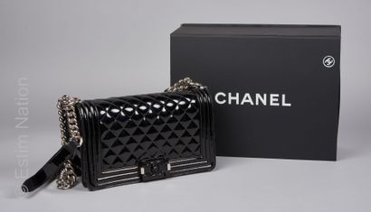 CHANEL (2014/2015) BAG "BOY" in quilted black patent calfskin, lining in black ottoman...