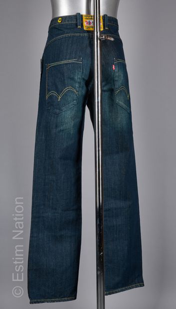 LEVI'S STRAUSS & CO Straight denim jeans used (approx T L)