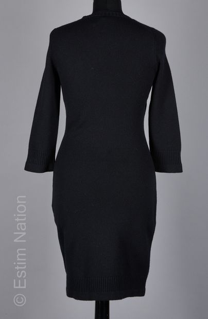 CHANEL (COLLECTION AUTOMNE HIVER 2010/2011) Black cashmere knit dress, three-quarter...