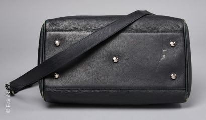 CHRISTIAN DIOR PAR RAF SIMONS (2012) SAC "DIORISSIMO" en veau noir agrémenté de sa...